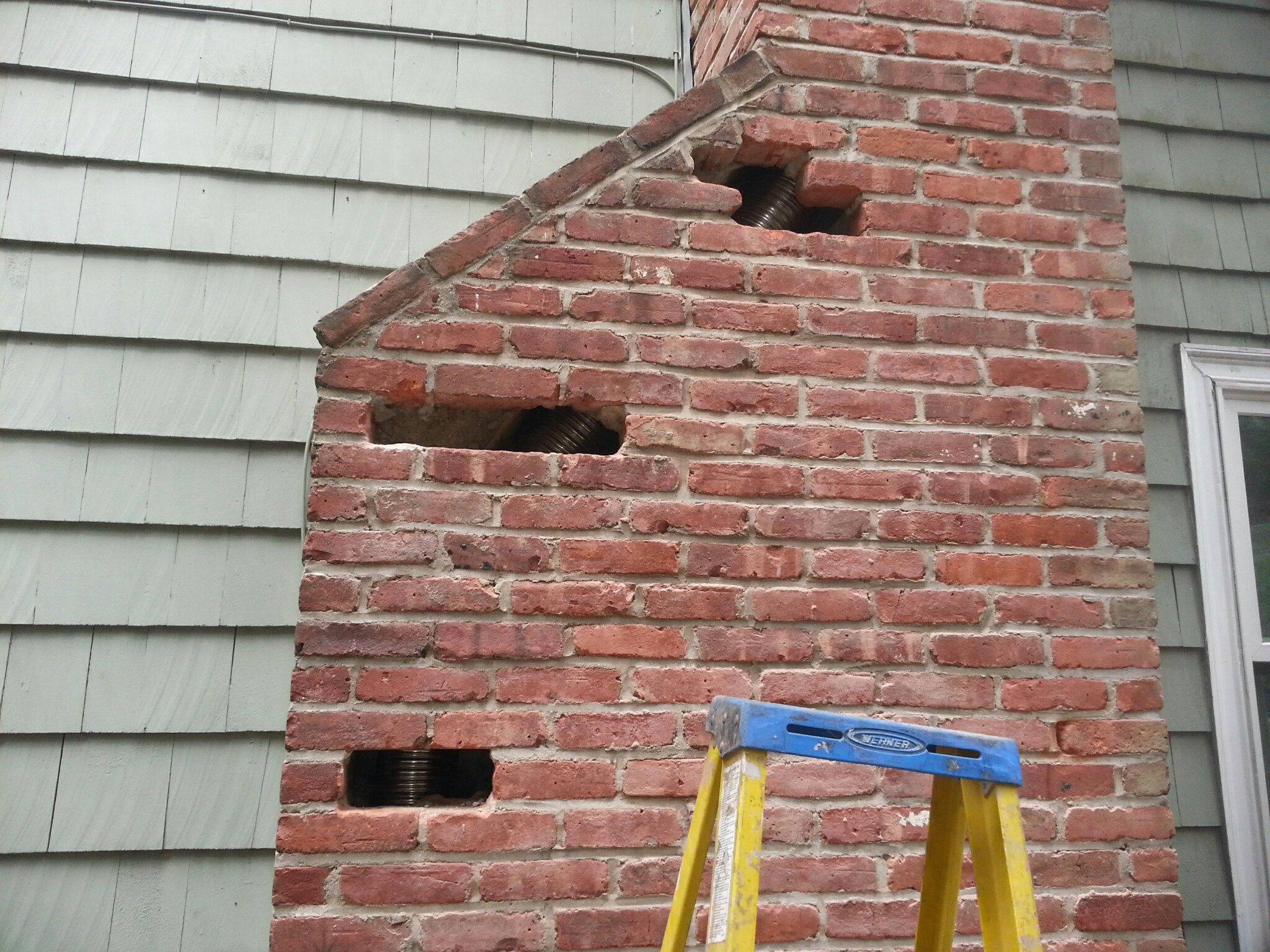 Expert chimney brick and masonry repair in Lindenhurst, New York
